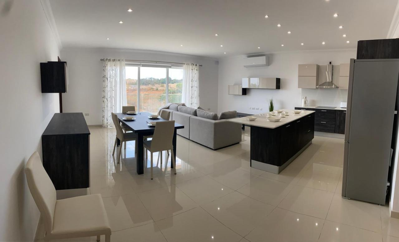 New 3 Bedroom Apartment Close To Airport Zurrieq Екстериор снимка